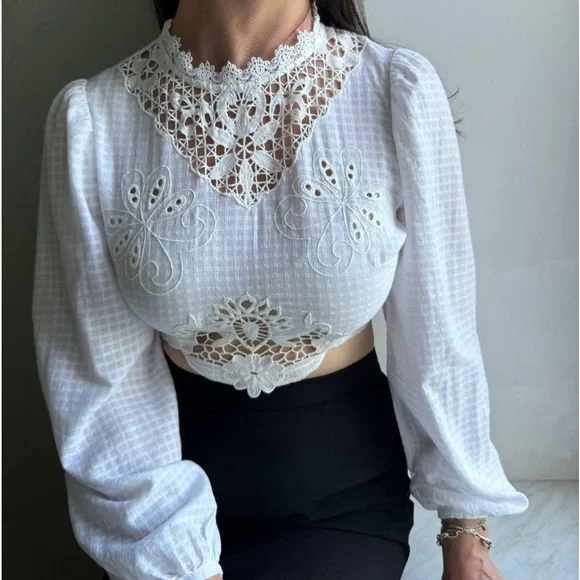 NWT Zara Embroidered Top - Picture 3 of 6